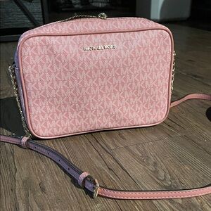 ‼️Michael Kors Blush Crossbody Bag